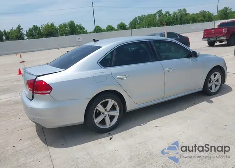 2013 Volkswagen Passat 2.5L Se из США, поврежденный, VIN 1VWBH7A39DC144487